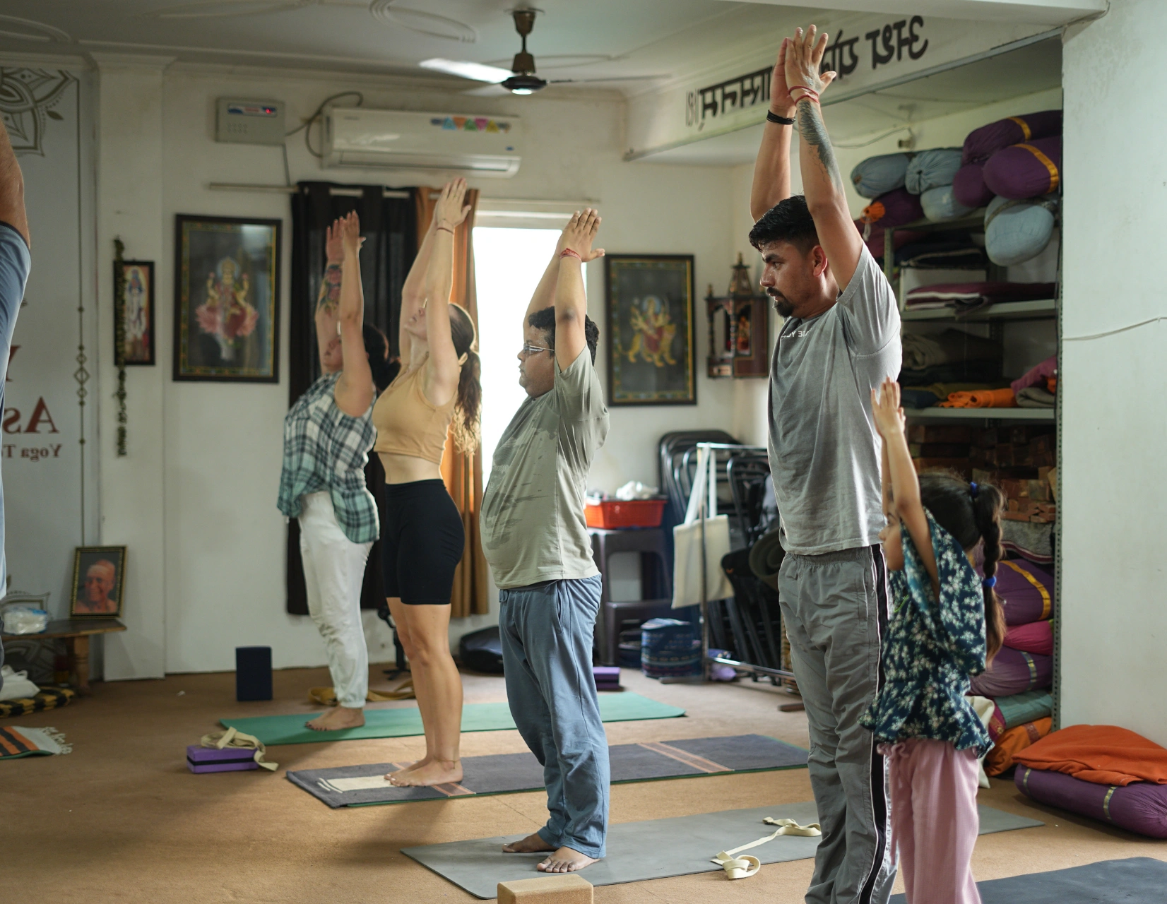 100 Hour Yoga TTC Class